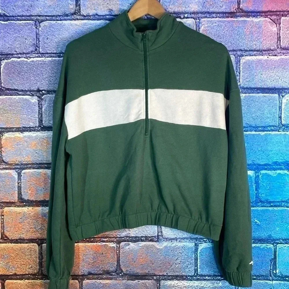 Hollister Women’s Sweatshirt Green White Small